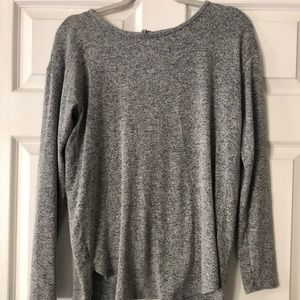 Aerie M gray long sleeve w/ back detail